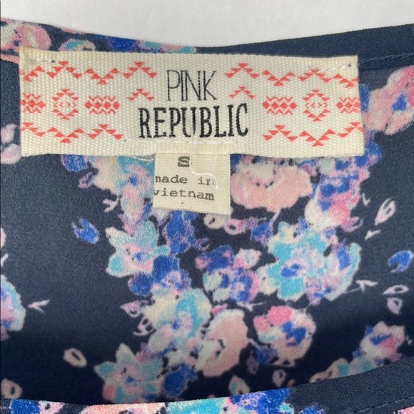 Pink Republic Blue and Pink Floral Blouse Small - Picture 3 of 16